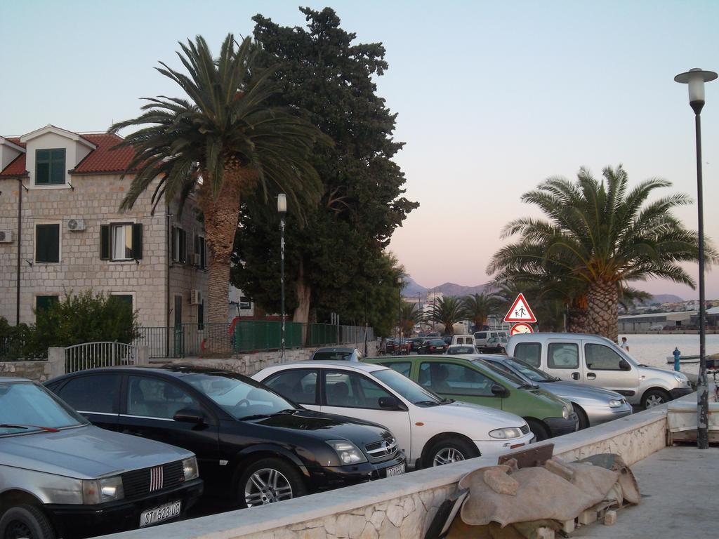 Apartments Mali Raj Vranjic Exterior photo