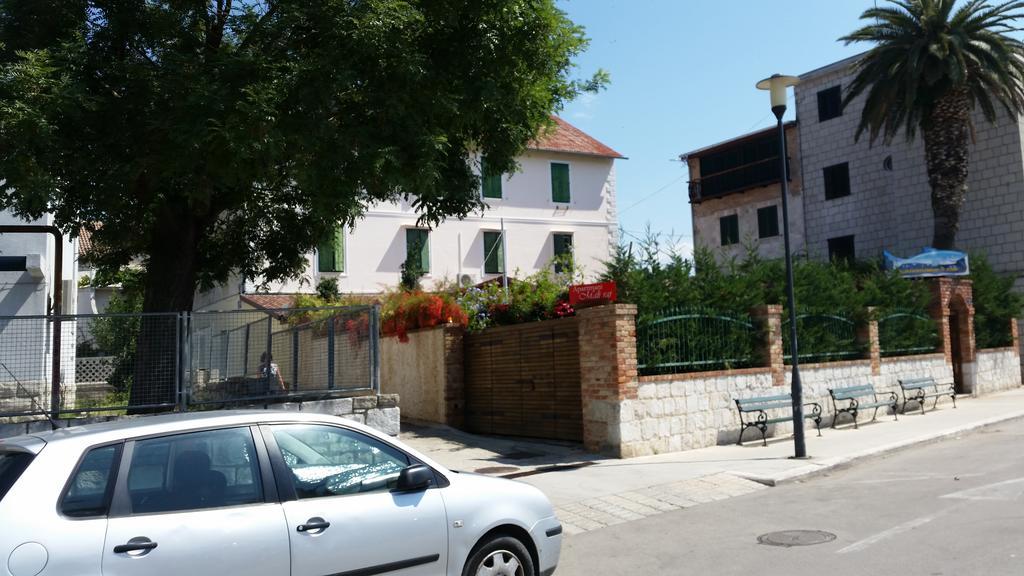Apartments Mali Raj Vranjic Exterior photo