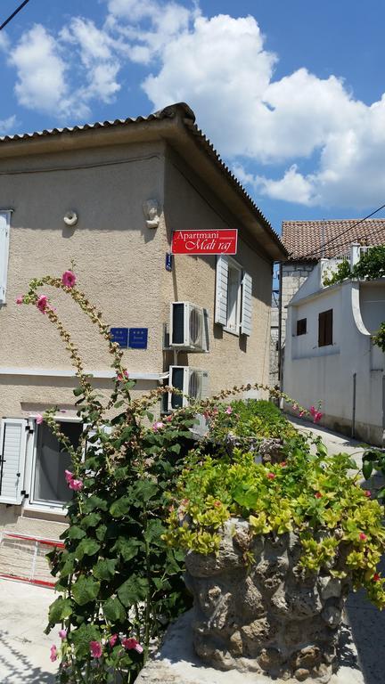 Apartments Mali Raj Vranjic Room photo