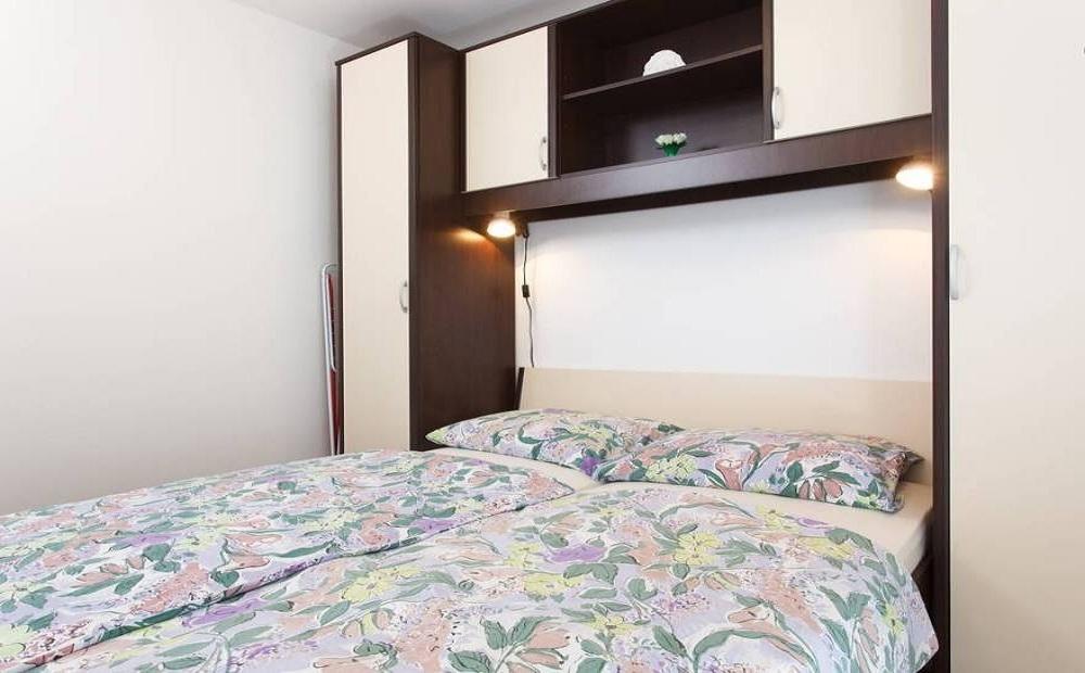 Apartments Mali Raj Vranjic Exterior photo