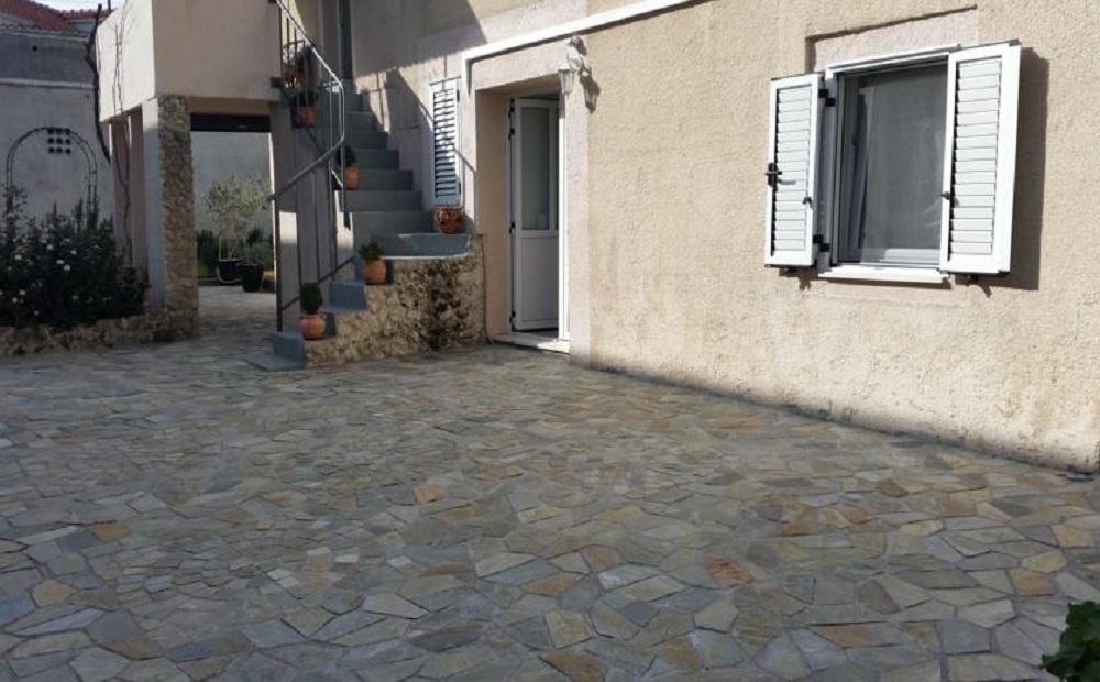 Apartments Mali Raj Vranjic Exterior photo